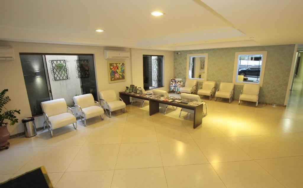  Hotel Real