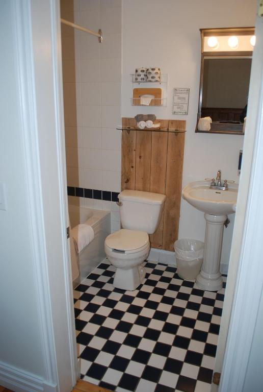 Koupelna v ubytování AUBERGE Knowlton