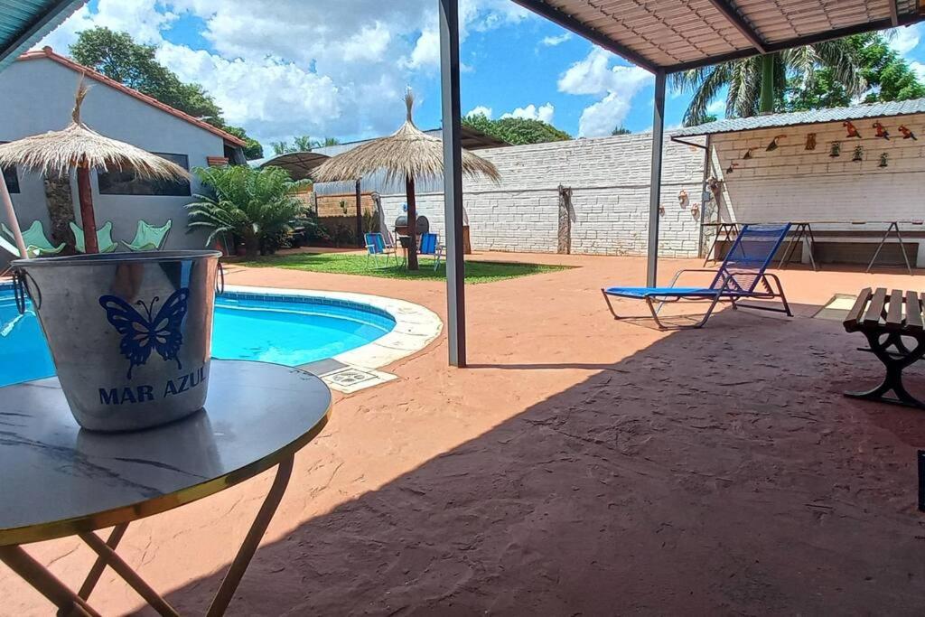 Bazén v ubytování Mar Azul nebo v jeho okolí