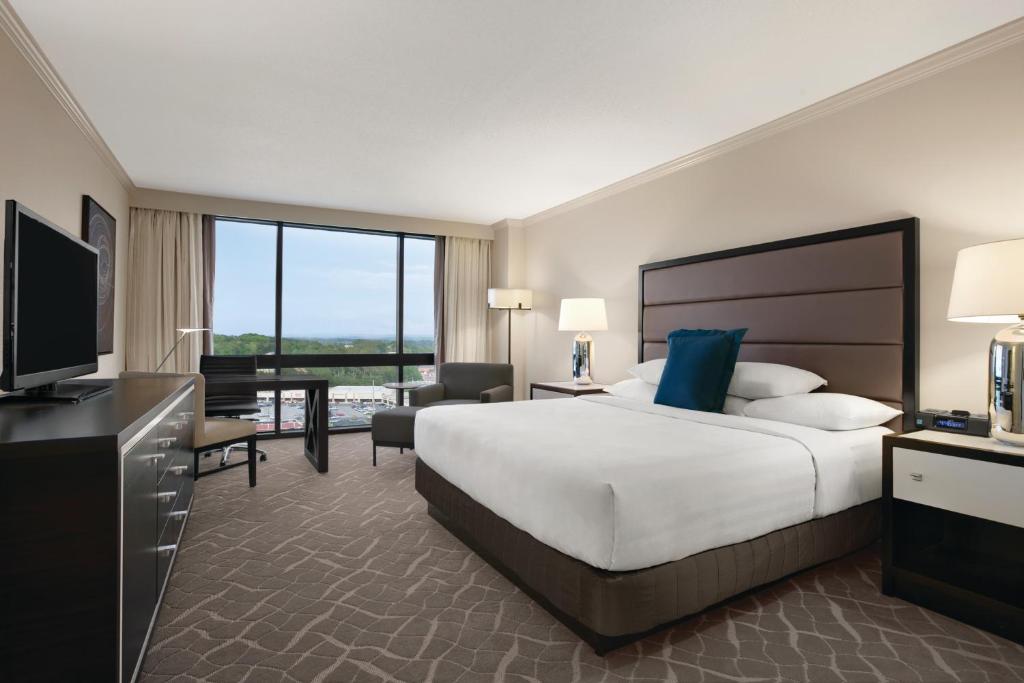 Hyatt Regency Birmingham - The Wynfrey Hotel - 
