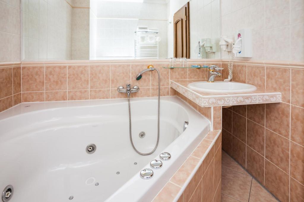 Koupelna v ubytování Hotel Jelínkova vila
