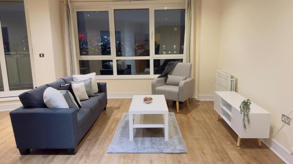 Istumisnurk majutusasutuses Modern 2 Bedroom Apartment- Royal Docks - London City Airport