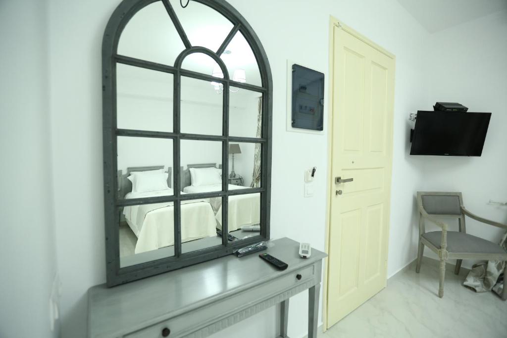 The White Suites - 18