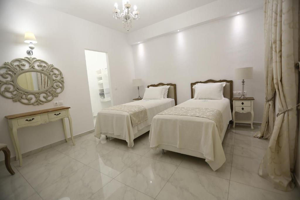 The White Suites - 5