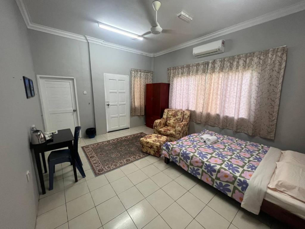 Putra Sentosa Retreat Camp, Sematan - Estudio
