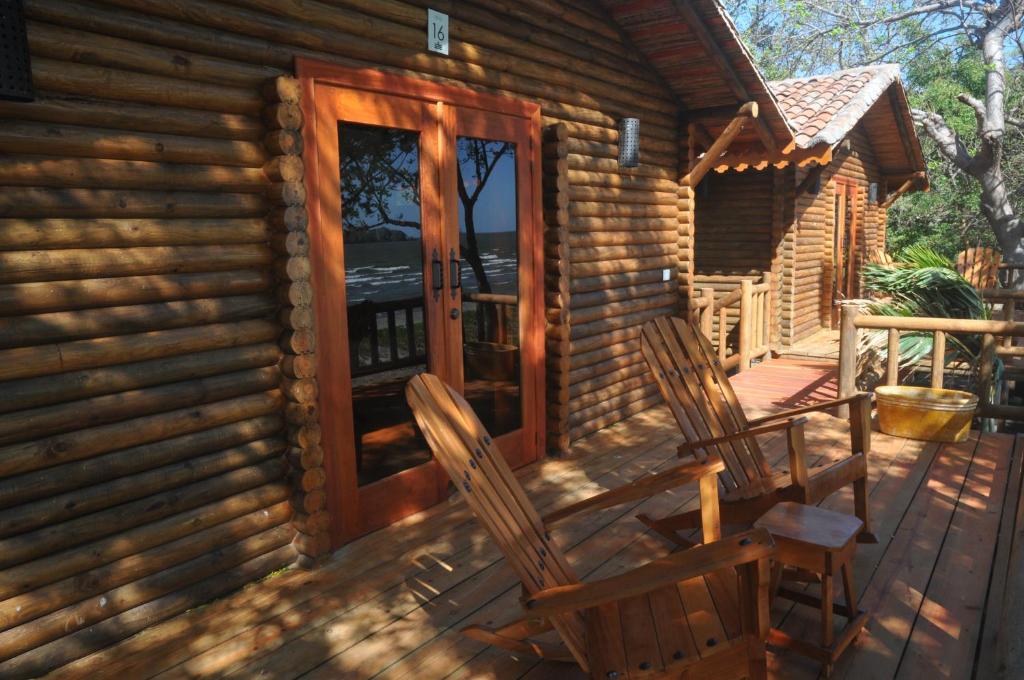 Hotel San Juan Ometepe - Cabina Delantera Del Lago Con Dos Camas Dobles