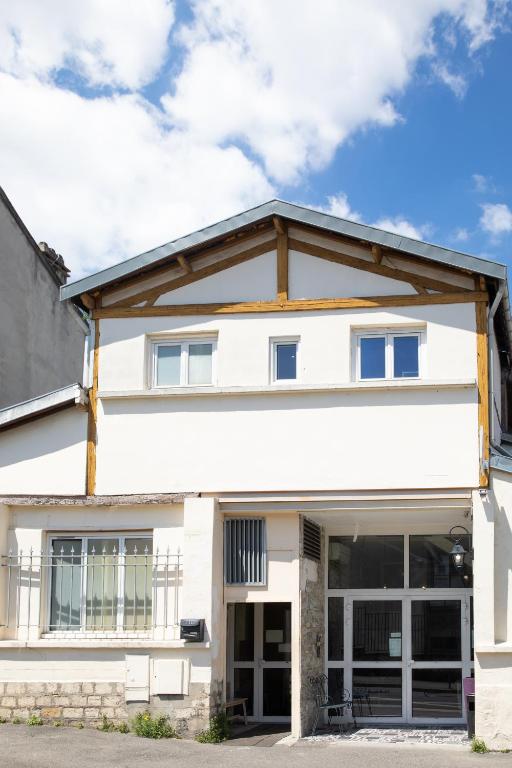 trendy hostel, IvrysurSeine (tarifs actualisés 2024)