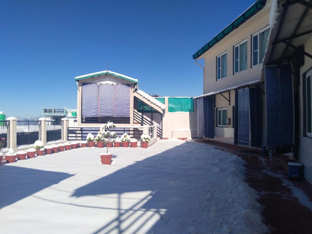 PinnacleHouse kanatal Uttarakhand, Kanatal (updated prices 2024)