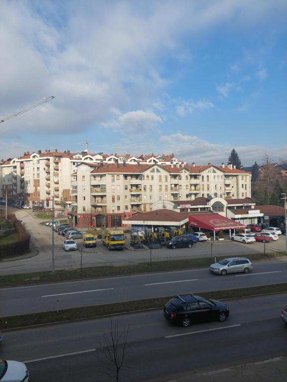 Sunrise Apartments - Housity