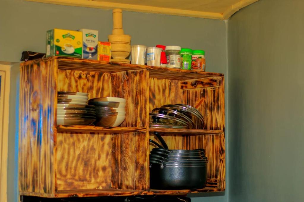 Kuchyň nebo kuchyňský kout v ubytování Amanya 3-Bedroom Hut Amboseli