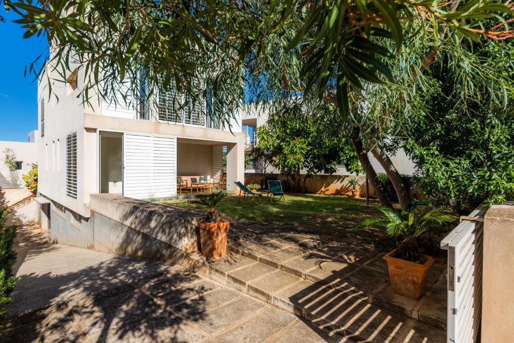 Zahrada ubytování Espectacular Villa Mercedes con vistas al mar