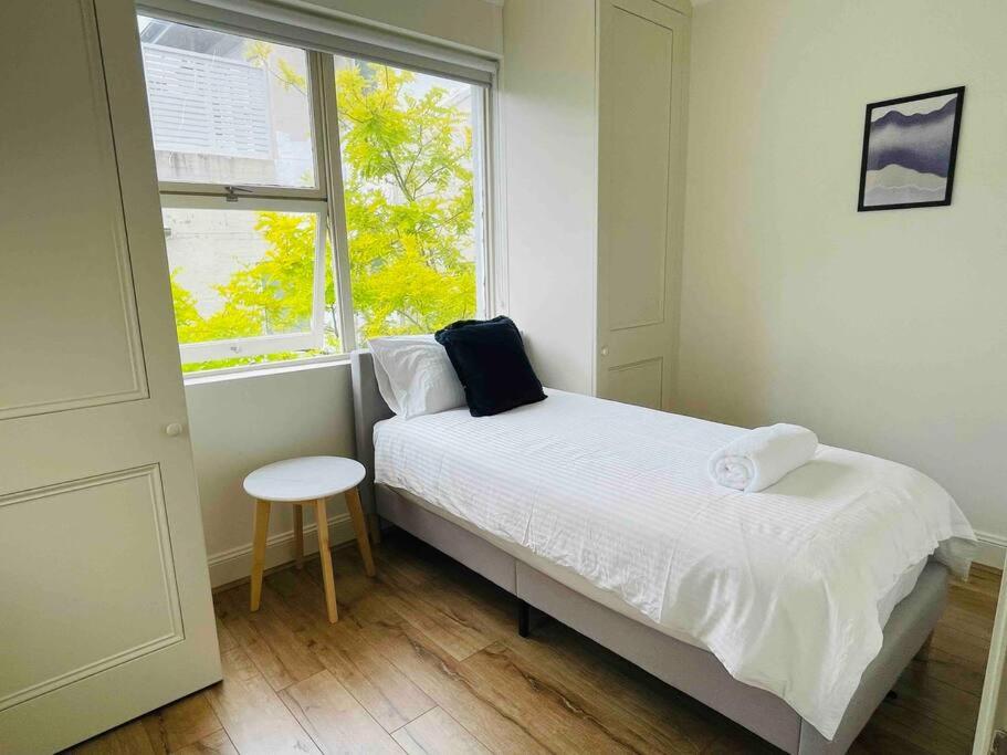 Curated visual reference: Curated Penthouse Rentals With Hanging Bridge View Gallery View 22