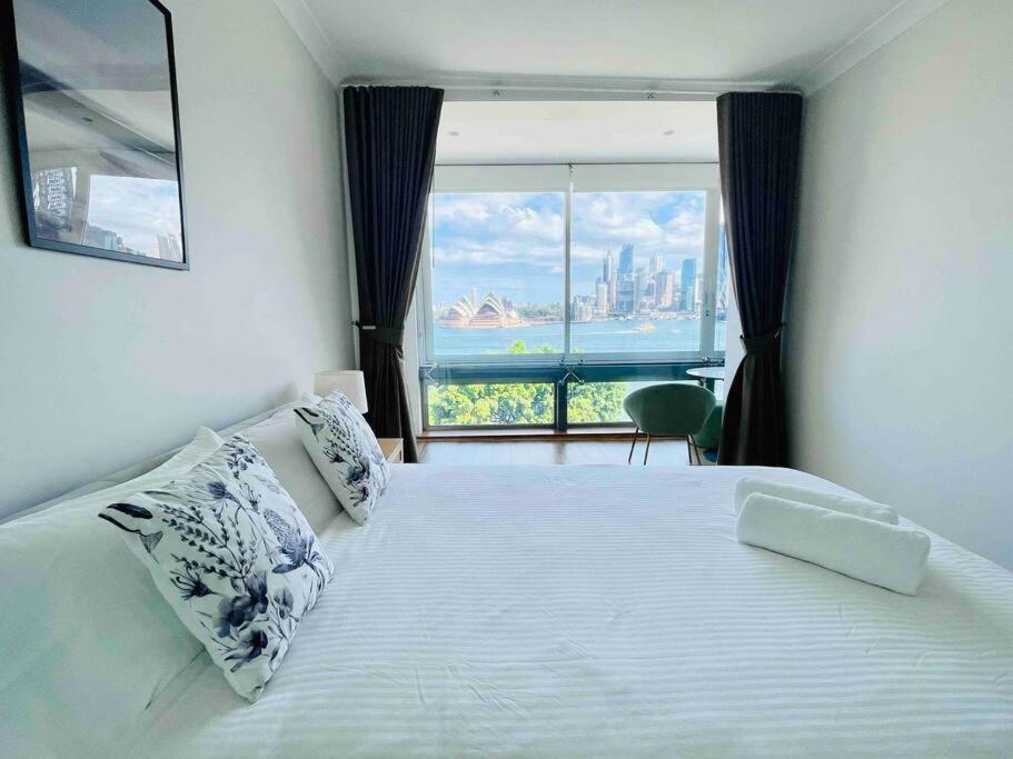 Picture Idea: Opera Harbour Bridge View Penthouse 3 Rooms Sydney Updated Prices