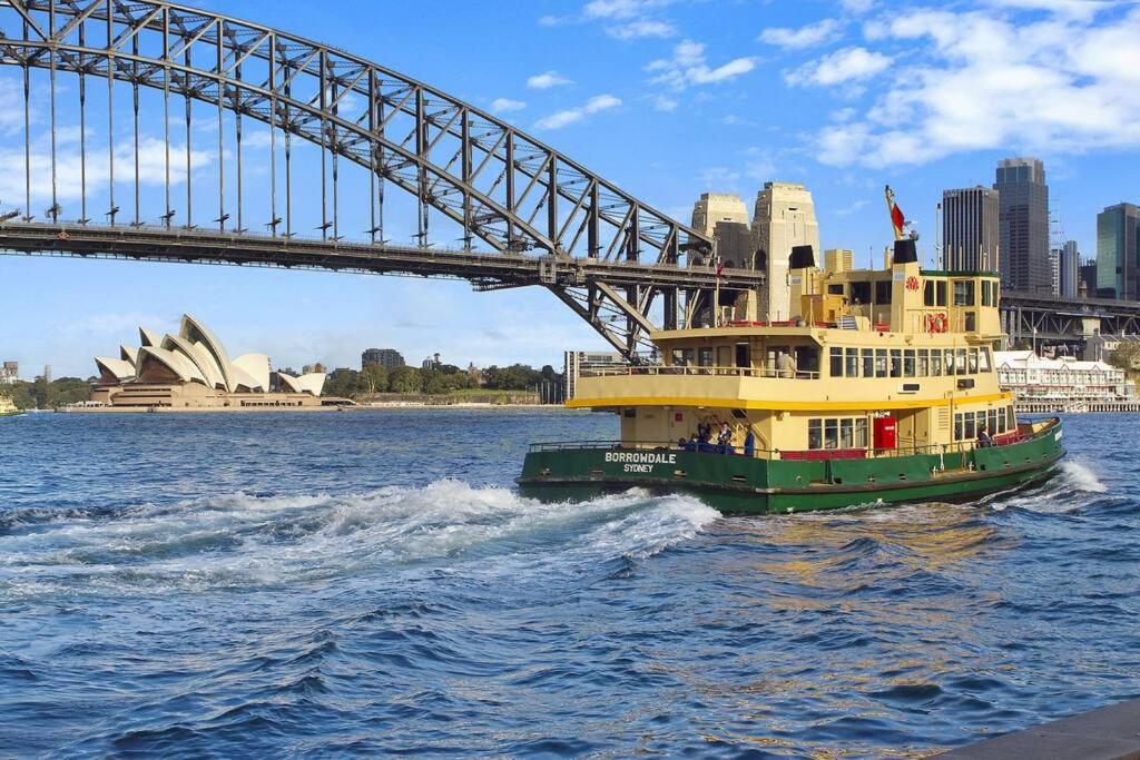 Curated visual reference: Gallery Detail: Opera Harbour Bridge View Penthouse 3 Rooms Sydney Updated Prices