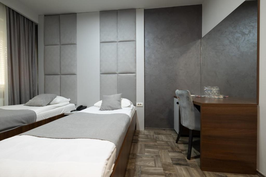 Motel Milošević - Deluxe Twin Room