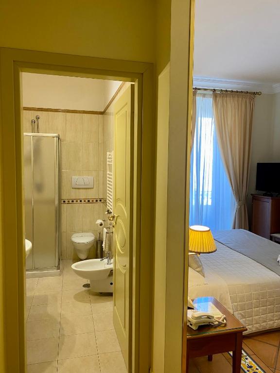Koupelna v ubytování Hotel Akropolis - Museum Hotel