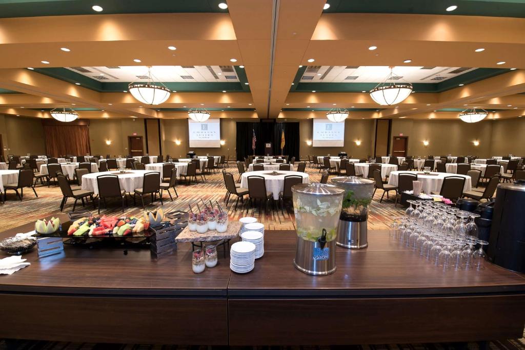 Embassy Suites by Hilton Albuquerque photo