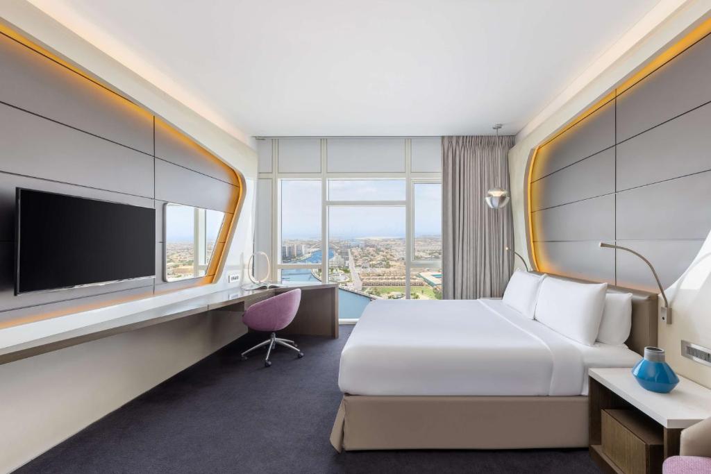 V Hotel Dubai, Curio Collection by Hilton, Dubaj – 2024 legfrissebb árai