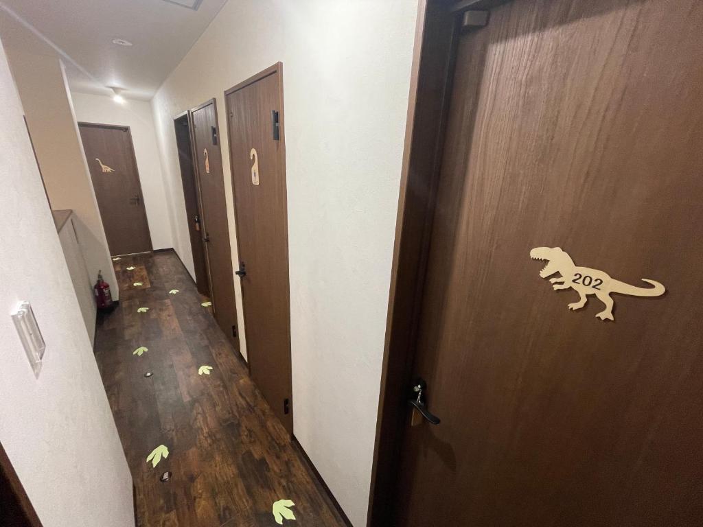 Fotografie z fotogalerie ubytování 11月フルリフォーム 12月オープン恐竜一色ゲストハウスDinosaur Guesthouse v destinaci Katsuyama