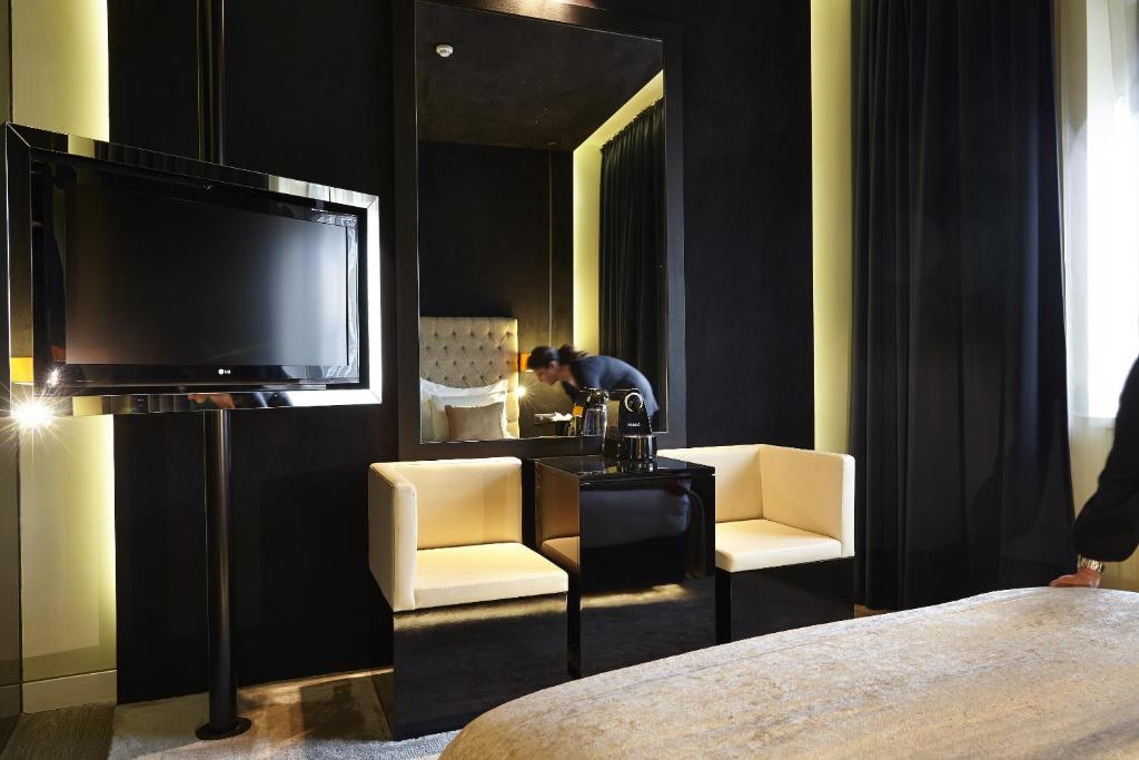 9Hotel Mercy - Resim 37