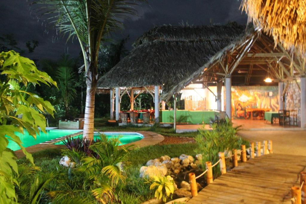 Zahrada ubytování AXKAN PALENQUE, SHOWS EN VIVO & GASTRONOMIA MAR y TIERRA & TRAVEL AGENCY