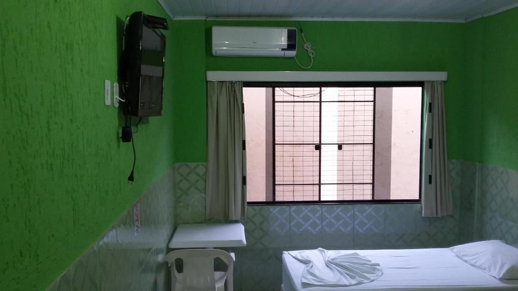  Yves Hotel