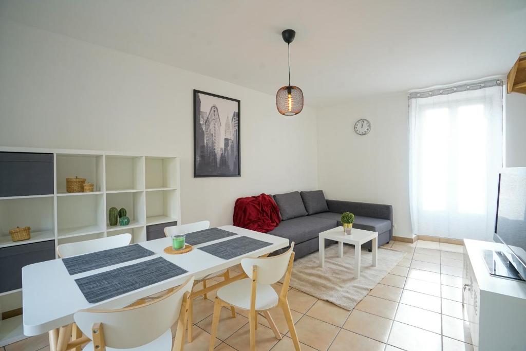 Gallery image of Le Duplex Villefranchois, appartement avec balcon in Villefranche-de-Rouergue