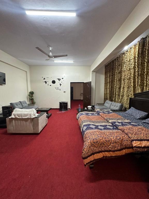 Photo de la galerie de l'établissement Lal lodges suite apartment, à Islamabad