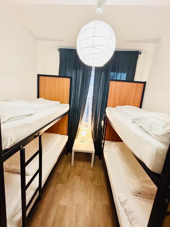 Postel nebo postele na pokoji v ubytování Happy Hostel in centrum Prague