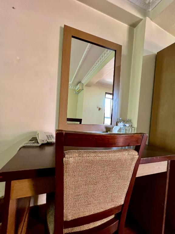 Taleju Grand Hotel - Chambre Lits Jumeaux De Luxe