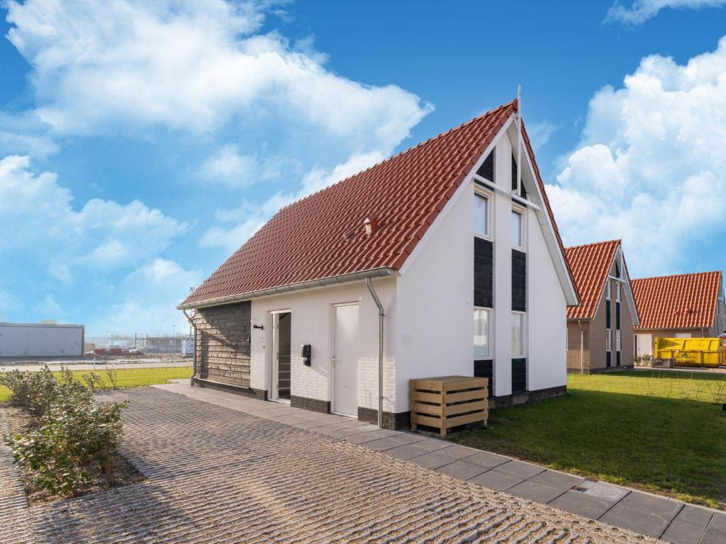 Modern holiday home in Scherpenisse with garden
