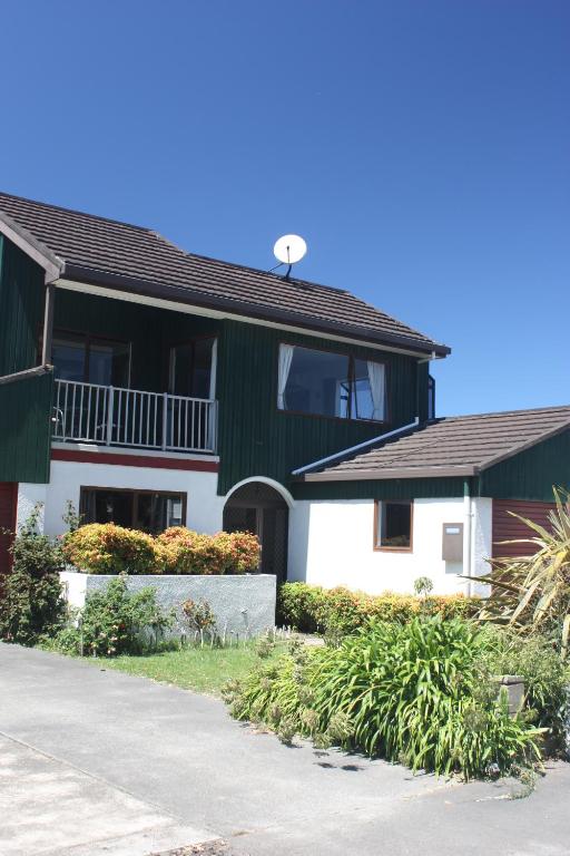 Esplanade Townhouse, Gisborne (updated prices 2024)