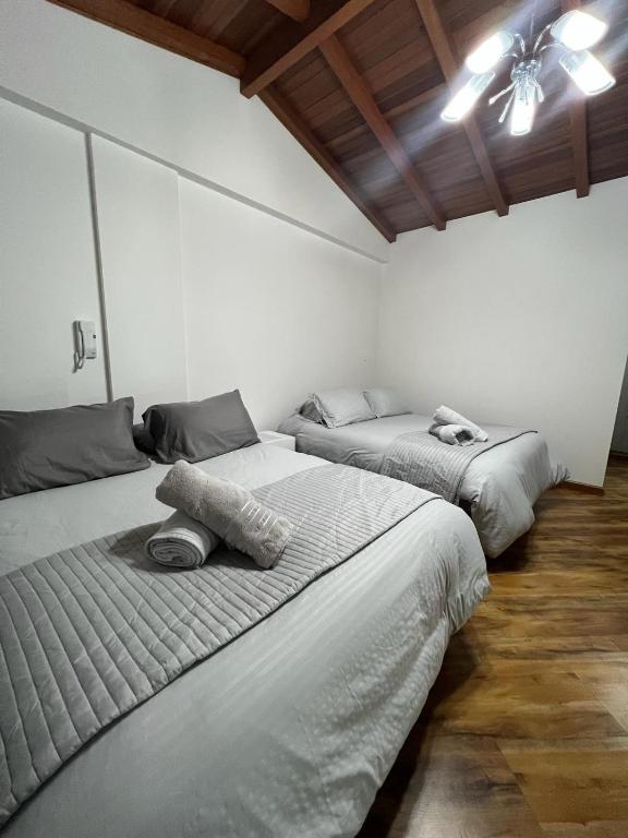 Voodi või voodid majutusasutuse The Edge Luxury Home toas