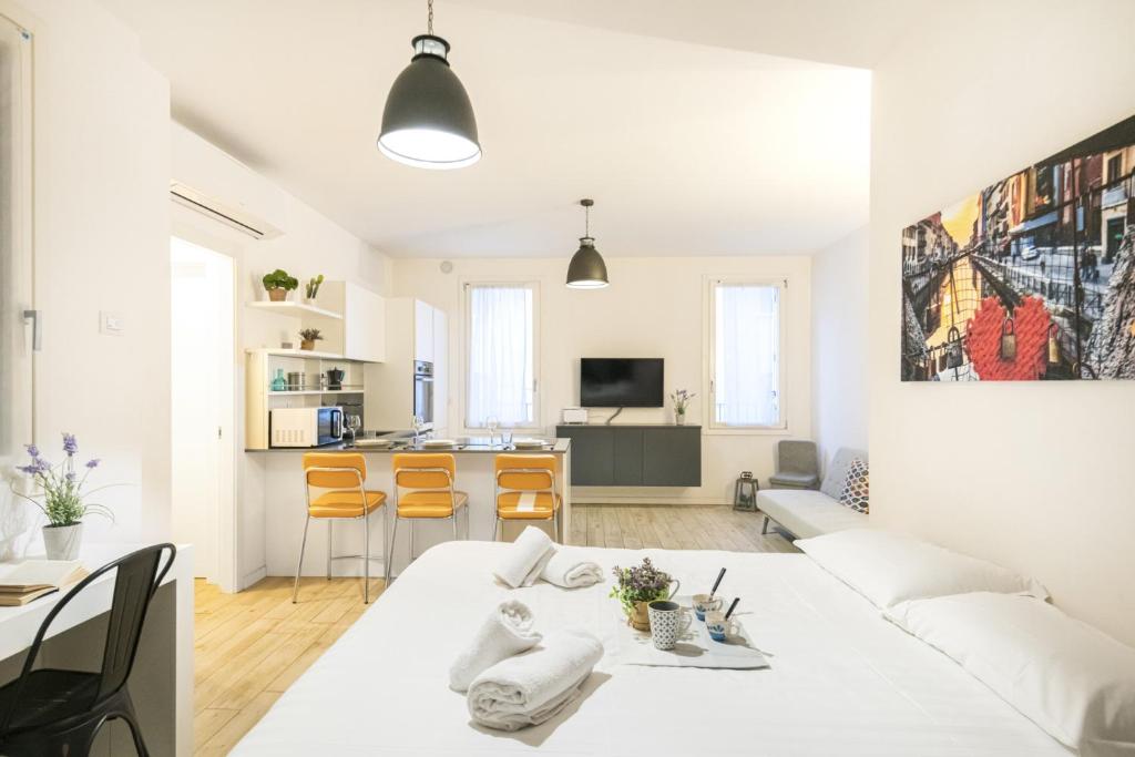 Easylife - Milano - Magolfa 1 N5 - Navigli