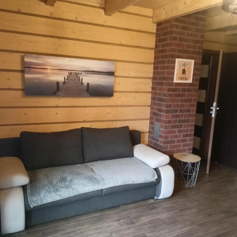 Część wypoczynkowa w obiekcie Bacówki nad jeziorem Goszcza