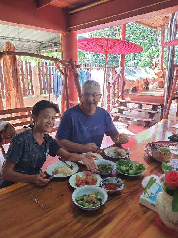 Hosté ubytování บ้านเรือนไทยมะลิเมืองเก่า