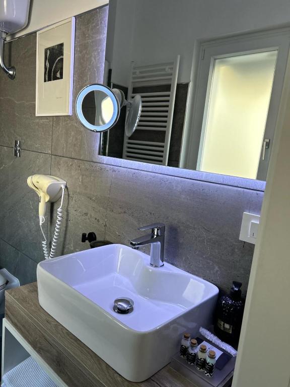 Łazienka w obiekcie Zeta Rooms