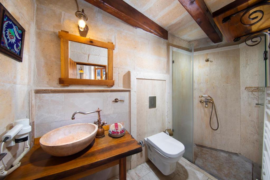 Koupelna v ubytování Terra Cave Hotel