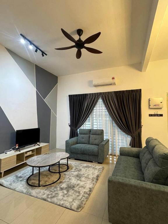 Posezení v ubytování Tambun Ipoh 4BR 11Pax Full Aircond