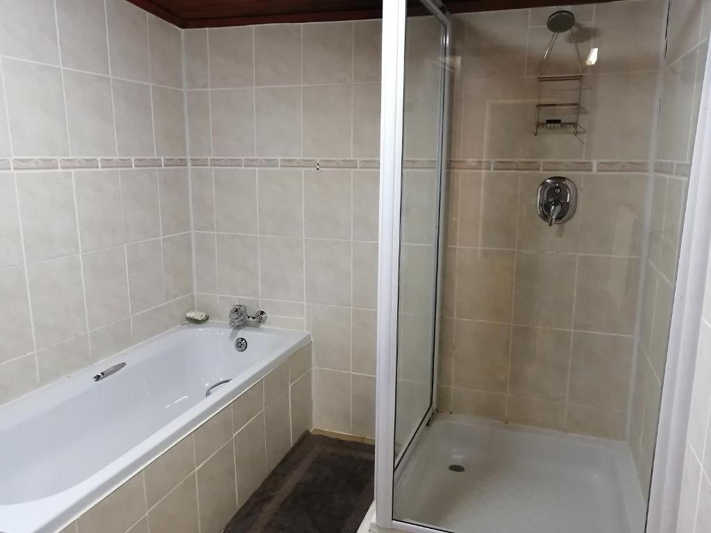 Hill Billys Selfcatering - Chalet De Dos Habitaciones