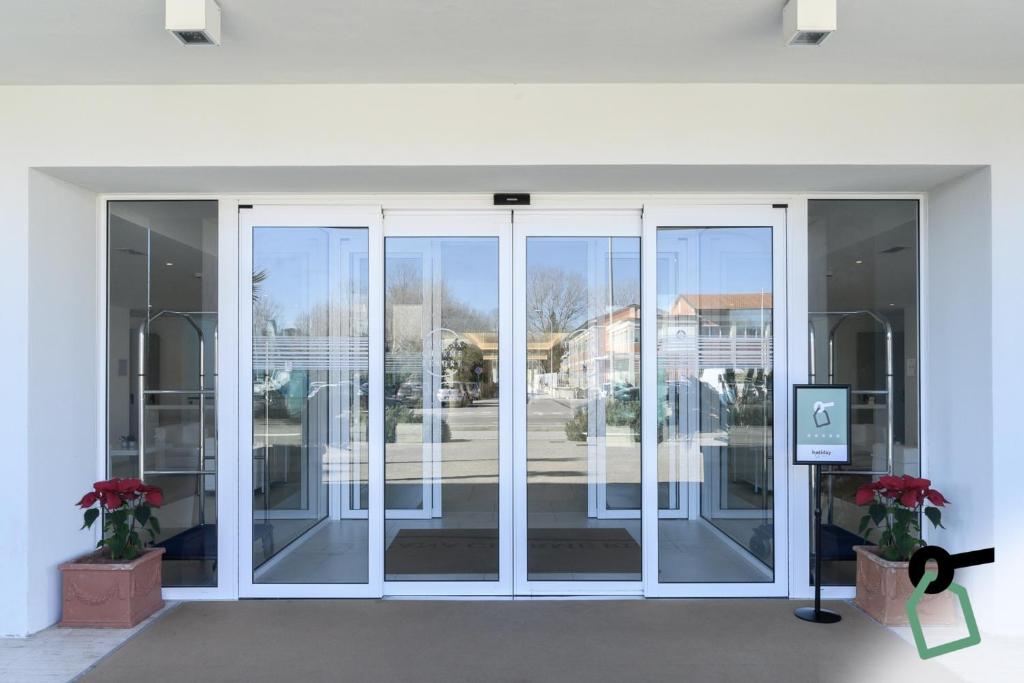 Exteriér nebo vchod ubytování HOTIDAY Room Collection - Tirrenia