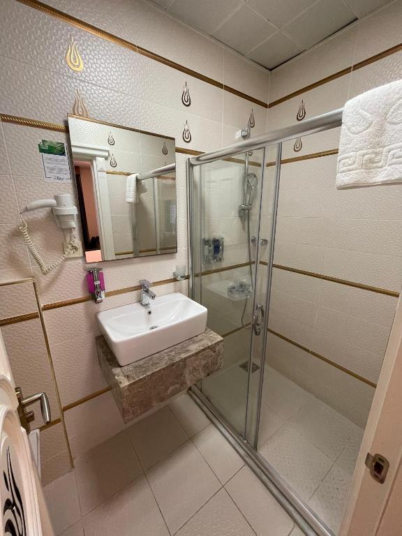 Hotel Black Tulip - 3