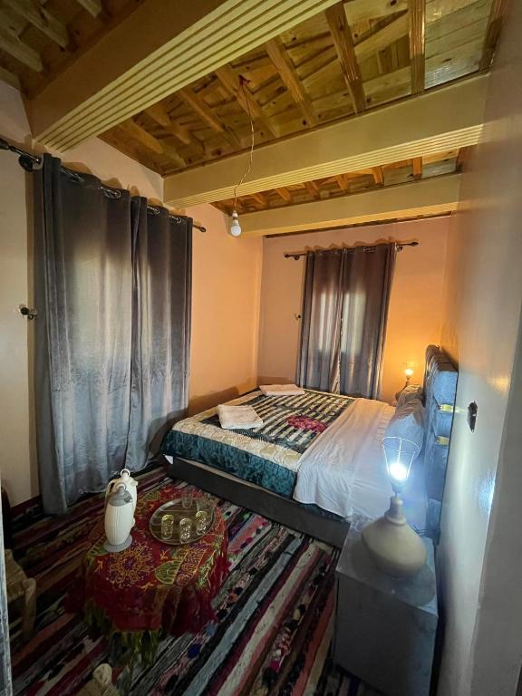 Postel nebo postele na pokoji v ubytování armed family lodge