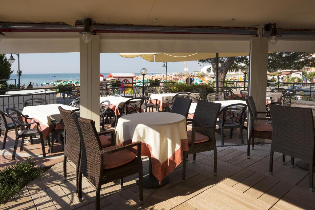 Restaurace v ubytování Hotel Adria sul Mare