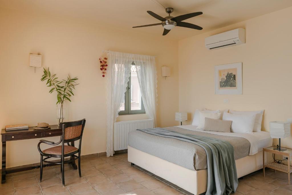 Postel nebo postele na pokoji v ubytování Absolute Villa by Stylish Stays