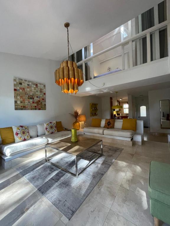 Private Villa in Quinta da Marinha with golf view!