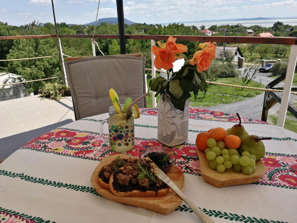 Jídlo v luxury tent nebo okolí