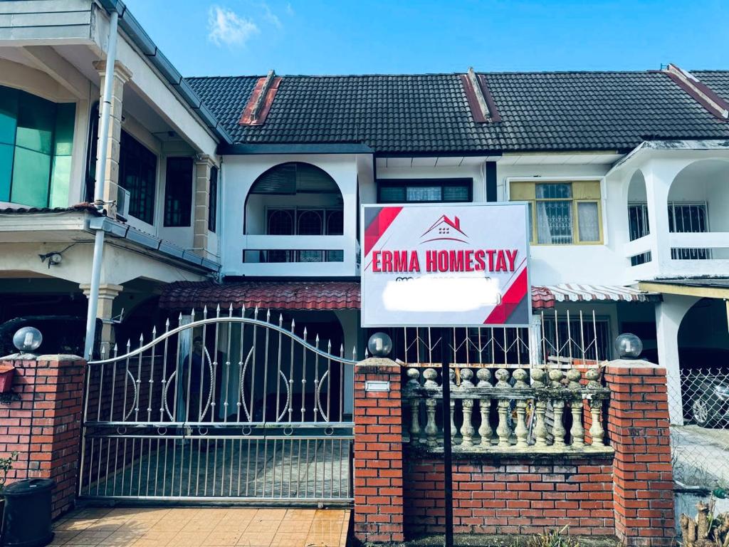 Imagen de la galería de Erma Homestay Kota Bharu, en Kota Bharu