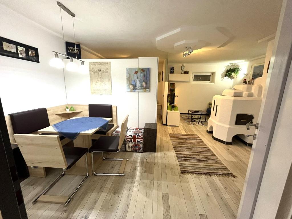 Η κουζίνα ή μικρή κουζίνα στο Haus Rabensteiner