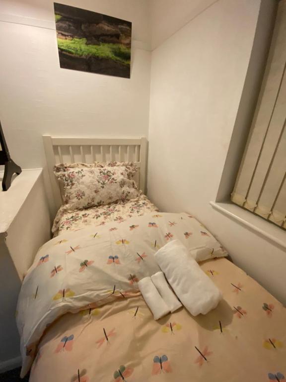 Ліжко або ліжка в номері Luxurious Suite: Nottingham Room